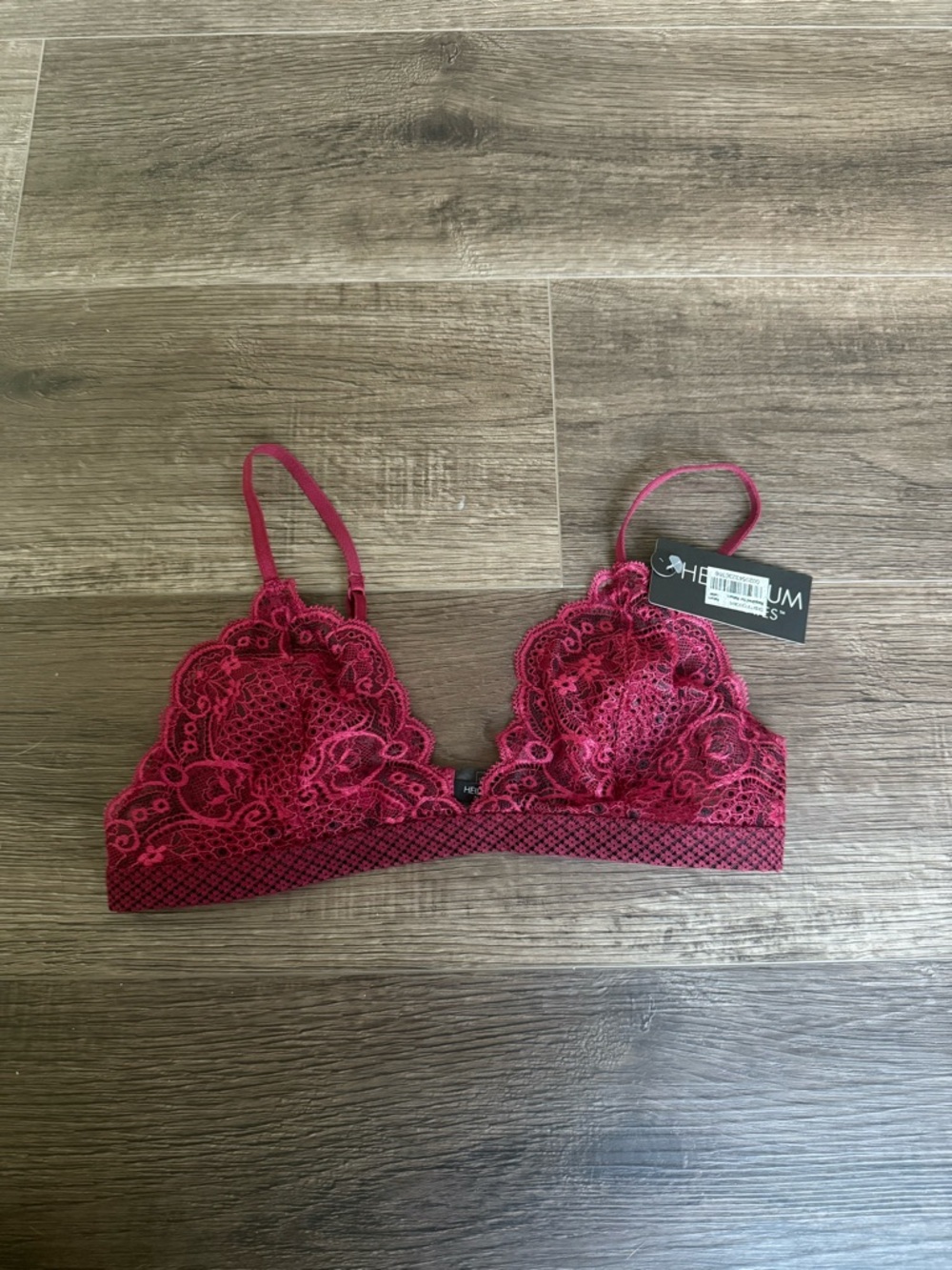 NWT Heidi Klum Intimates Red Lace Bralette - Delicate Scalloped Cups